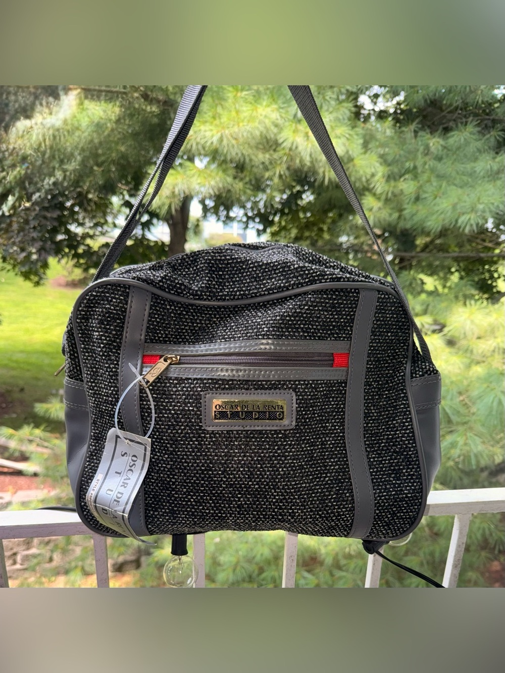 Oscar de la Renta Studio Vintage Shoulder Bag – 1990s New With Tag. (unisex’s)